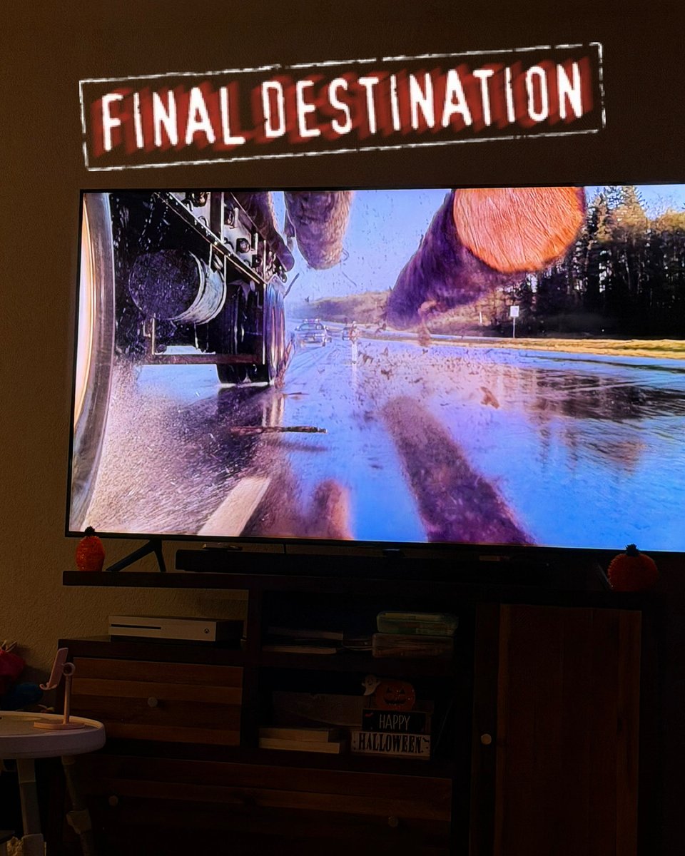 thelegacyofnerd's tweet image. For the first time last night I watched Final Destination and tonight watching the 2nd
So far so good!