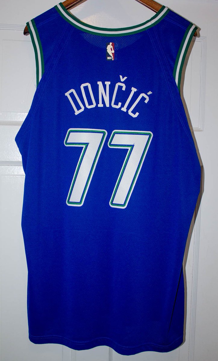 TheDailyMav's tweet photo. Custom Nike-Style Luka Doncic Dallas Mavericks 1980-1981 Road Jersey Size 52/XL

#NBAJerseyDay #DallasMavericks #dallasmavs https://t.co/mN66upmj2L
