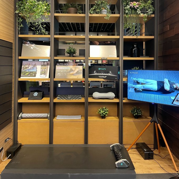 DMMmakeProducts's tweet photo. 現在、次世代型ショールーム「蔦屋家電＋」にて製品を展示中

実際に製品を試せるだけでなく、製品の特徴や使い方のポイントもご案内いたします。

お気軽にスタッフまでお声がけください✨

・展示期間：2025年10月17日（金）～12月16日（火） ・展示場所：二子玉川 蔦屋家電 1階 「蔦屋家電＋」 https://t.co/yPtEIZ8Zj1