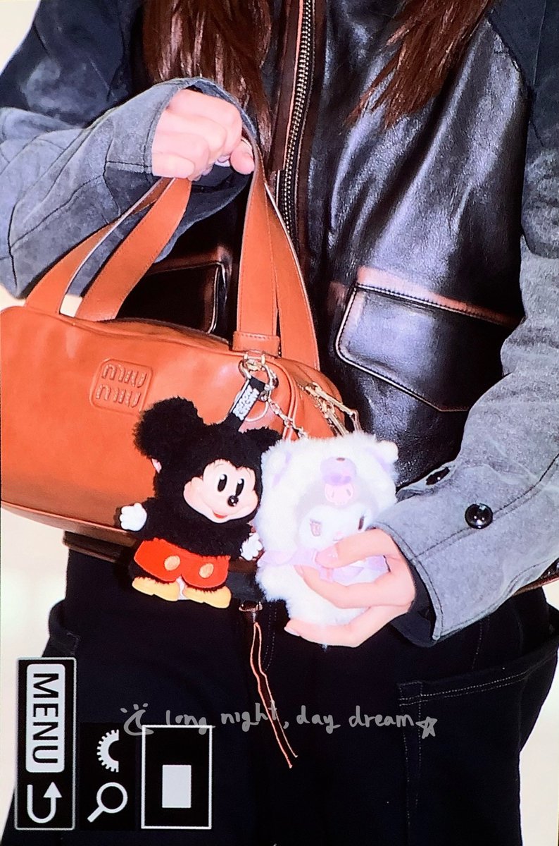 251021 태국 영화 여주인공🔥 촬영 화이팅🥹

#아이들 #idle #민니 #MINNIE #มินนี่ #여자아이들 #GIDLE