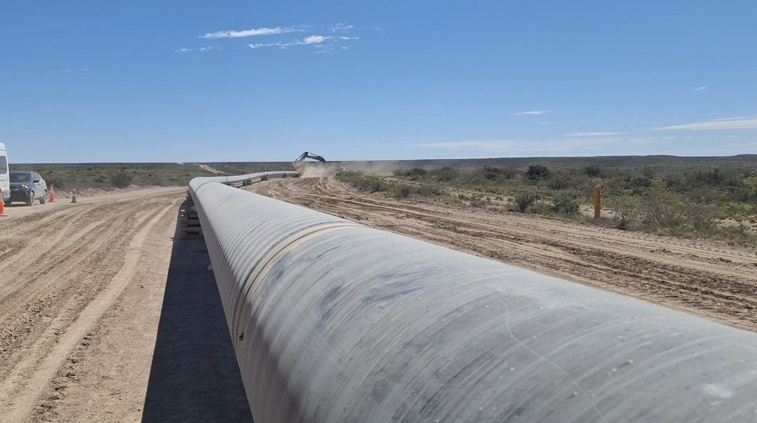 fabriciog688's tweet image. En la construcción del oleoducto #VMOS se hacen 150 soldaduras por día para avanzar 3 kilómetros. Así es por dentro la mayor obra de infraestructura que se hace en #Argentina.