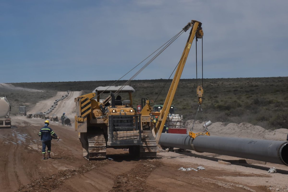 fabriciog688's tweet image. En la construcción del oleoducto #VMOS se hacen 150 soldaduras por día para avanzar 3 kilómetros. Así es por dentro la mayor obra de infraestructura que se hace en #Argentina.