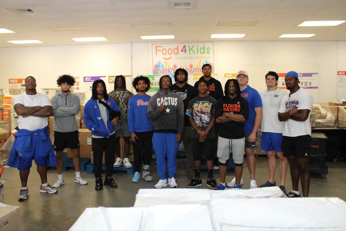 Had a great time preparing food and donations at Food4Kids. Always a great time!  Join the fight against hunger and give your support today at food4kidsfl.org/donate. @FL_Victorious #FVFoundation <a href="/F4KNFL/">Food4Kids Florida</a> <a href="/RIPAAssociates/">RIPA & Associates, LLC</a>