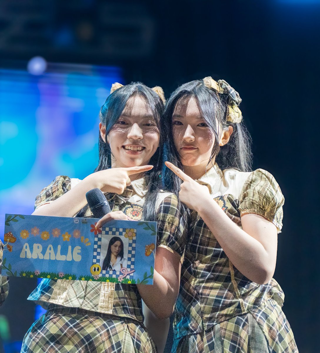 StrawberryLover (@simplyaralie947) on Twitter photo Bersama
<a href="/Aralie_JKT48/">Abigail Rachel</a> π
<a href="/Delynn_JKT48/">Adeline Wijaya</a> π
19102025
πThe 6th Manoover Semarang Bersama
<a href="/Aralie_JKT48/">Abigail Rachel</a> π
<a href="/Delynn_JKT48/">Adeline Wijaya</a> π
19102025
πThe 6th Manoover Semarang