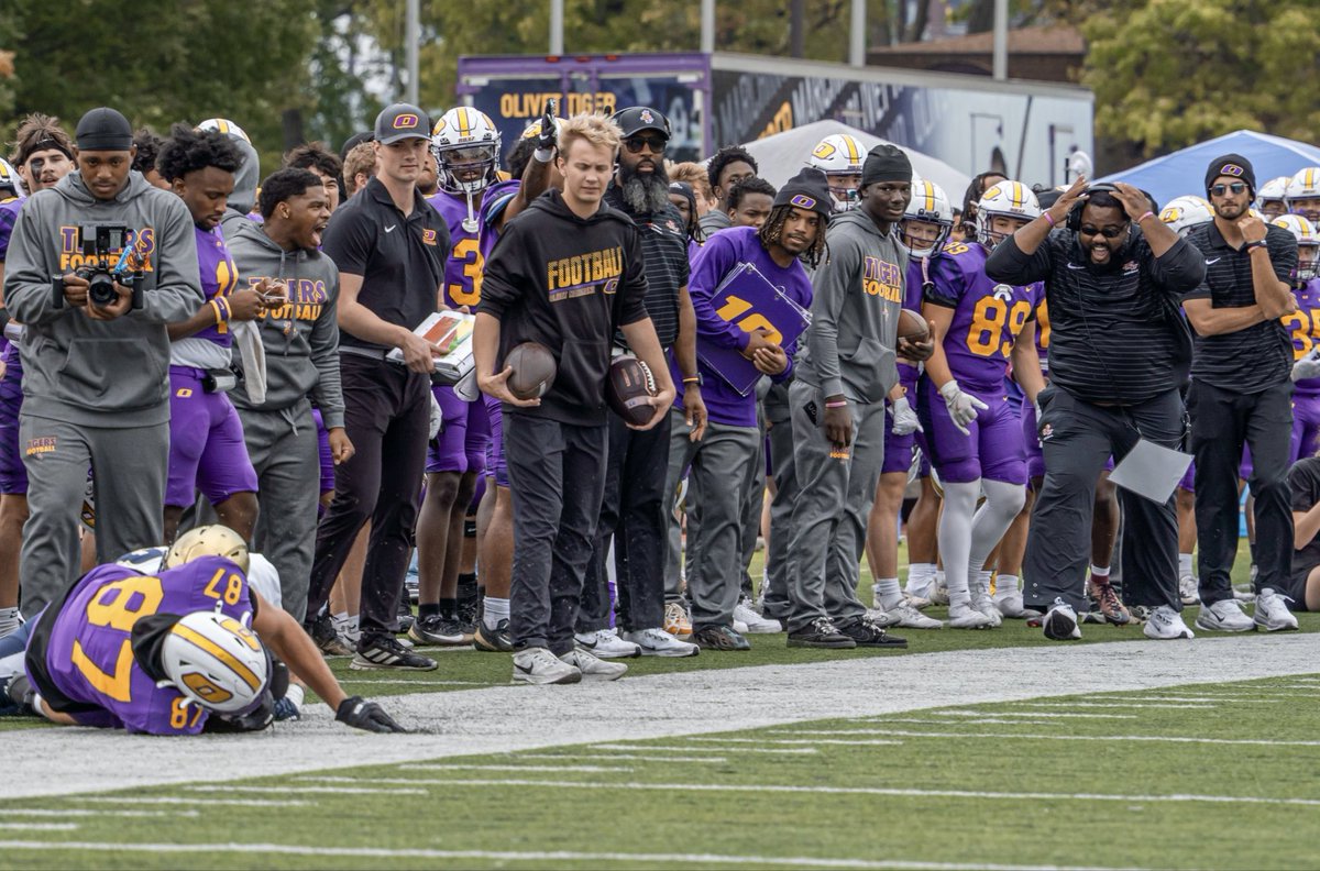 The vibes I bring as your TE coach… 🐅