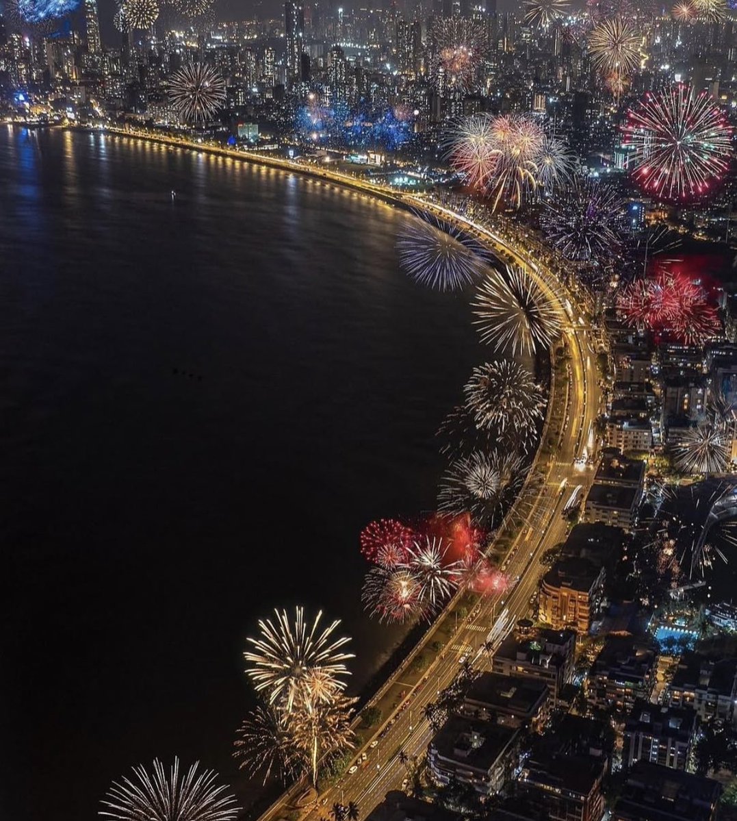 iamavim's tweet image. And Mumbai also ❤️