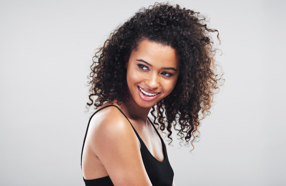 AbujaMerre's tweet image. Curls on FIRE 🔥 Black Friday wig deals + curly extensions now 25% OFF! Your hair, your rules. bit.ly/4ptOmgG
#CurlyExtensions
#BlackFridayDeals