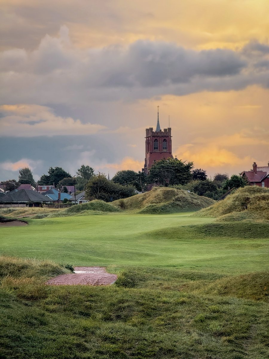 LordSides's tweet photo. Hesketh Golf Club 🏴󠁧󠁢󠁥󠁮󠁧󠁿
James O.F. Morris (1885)

A short drive from Birkdale, Hesketh is the oldest club in town. It’s fun, in a Tenacious D kind of way. There’s plenty of good stuff here and the finishing six-hole stretch is superb. https://t.co/cSh5E4WyWE