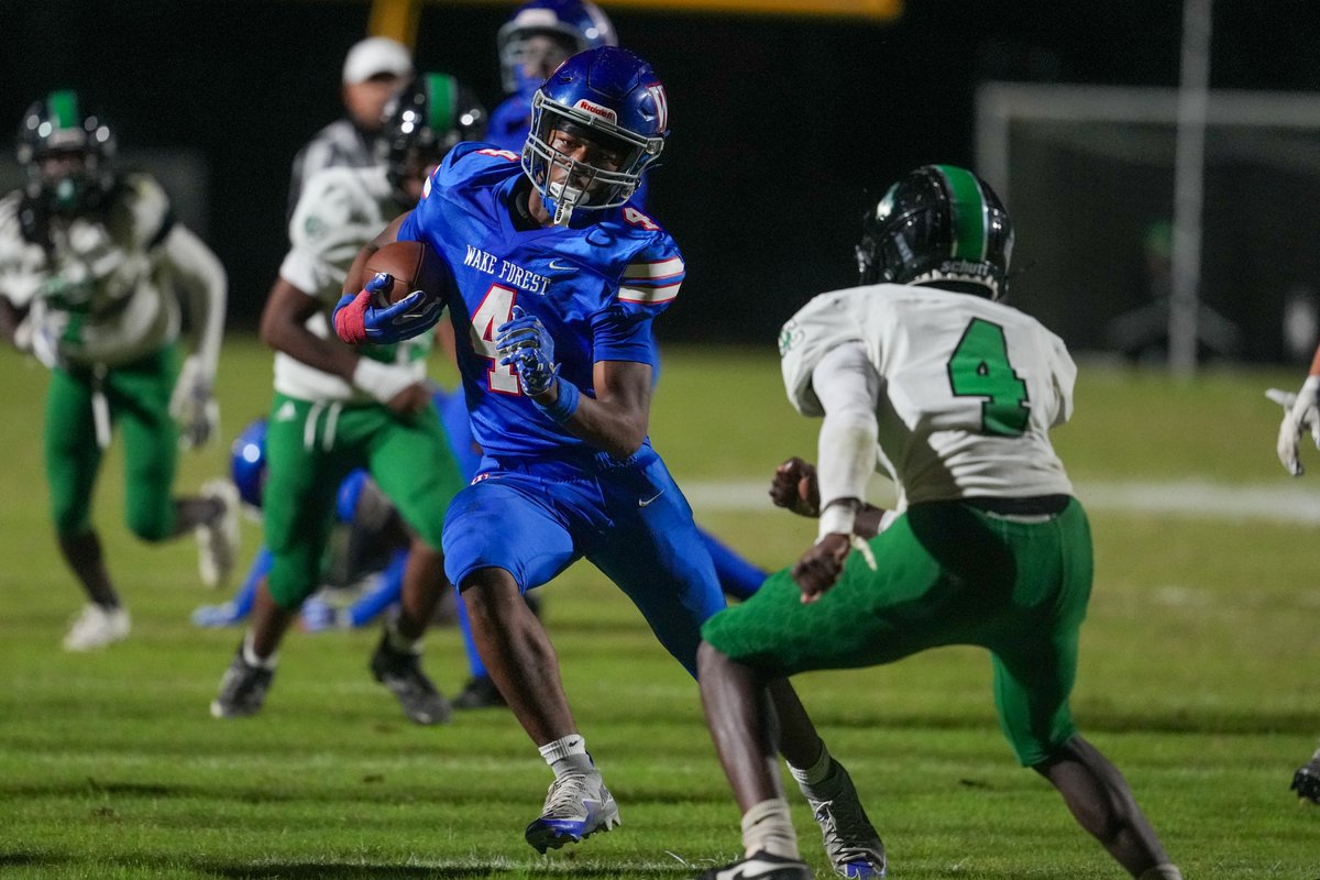 jayden_debnam's tweet image. This touchdown + sack combo #Gamechanger #TD #Sack #Latepost @WF_CougarFball @scottlove30 @logan_blanke