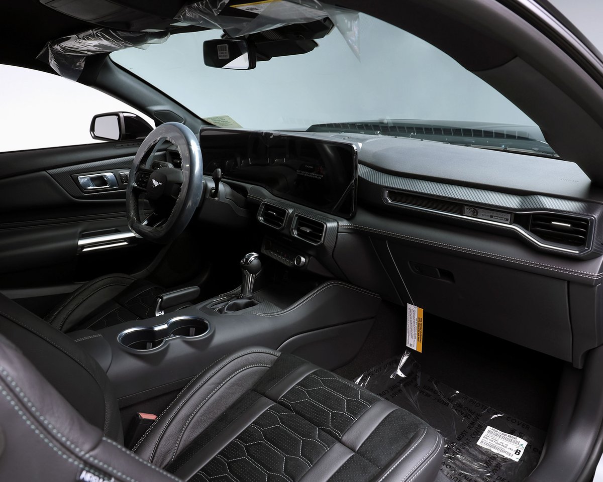 Barrett_Jackson's tweet image. Super Shelby! This 2025 @Ford #Shelby #SuperSnake, No. 57 of just 300 produced, roared across the block for $220,000 during the 2025 #Scottsdale Fall Auction.

Learn more: bit.ly/AZ25TW-2025For…