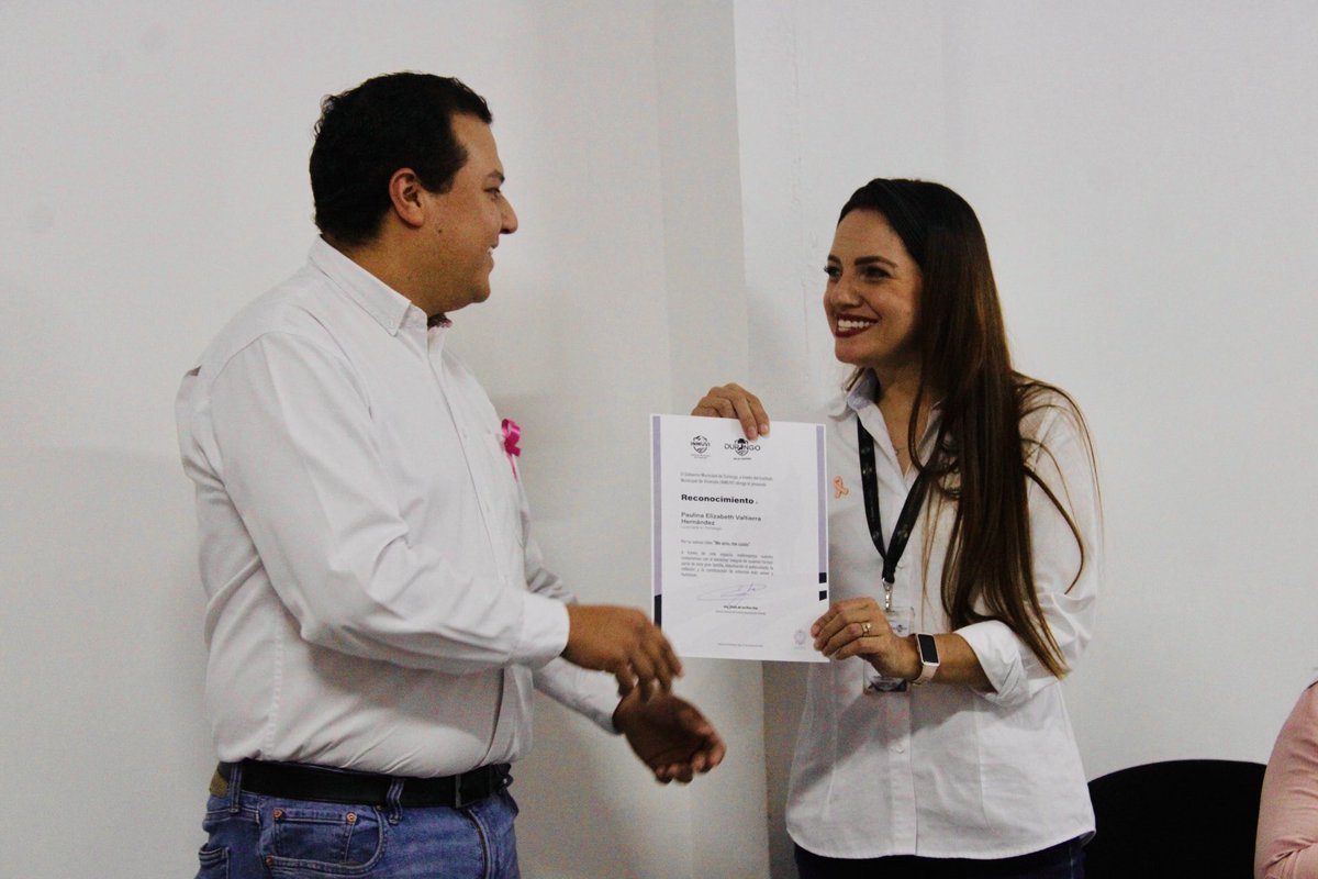 INMUVI_Durango's tweet image. ¡Cuidarnos es querernos! 🩷

Agradecemos al Instituto de la Mujer por llegar al #EquipoINMUVI con su plática “Me Amo, Me Cuido”, un espacio de reflexión y aprendizaje sobre la prevención del cáncer de mama.