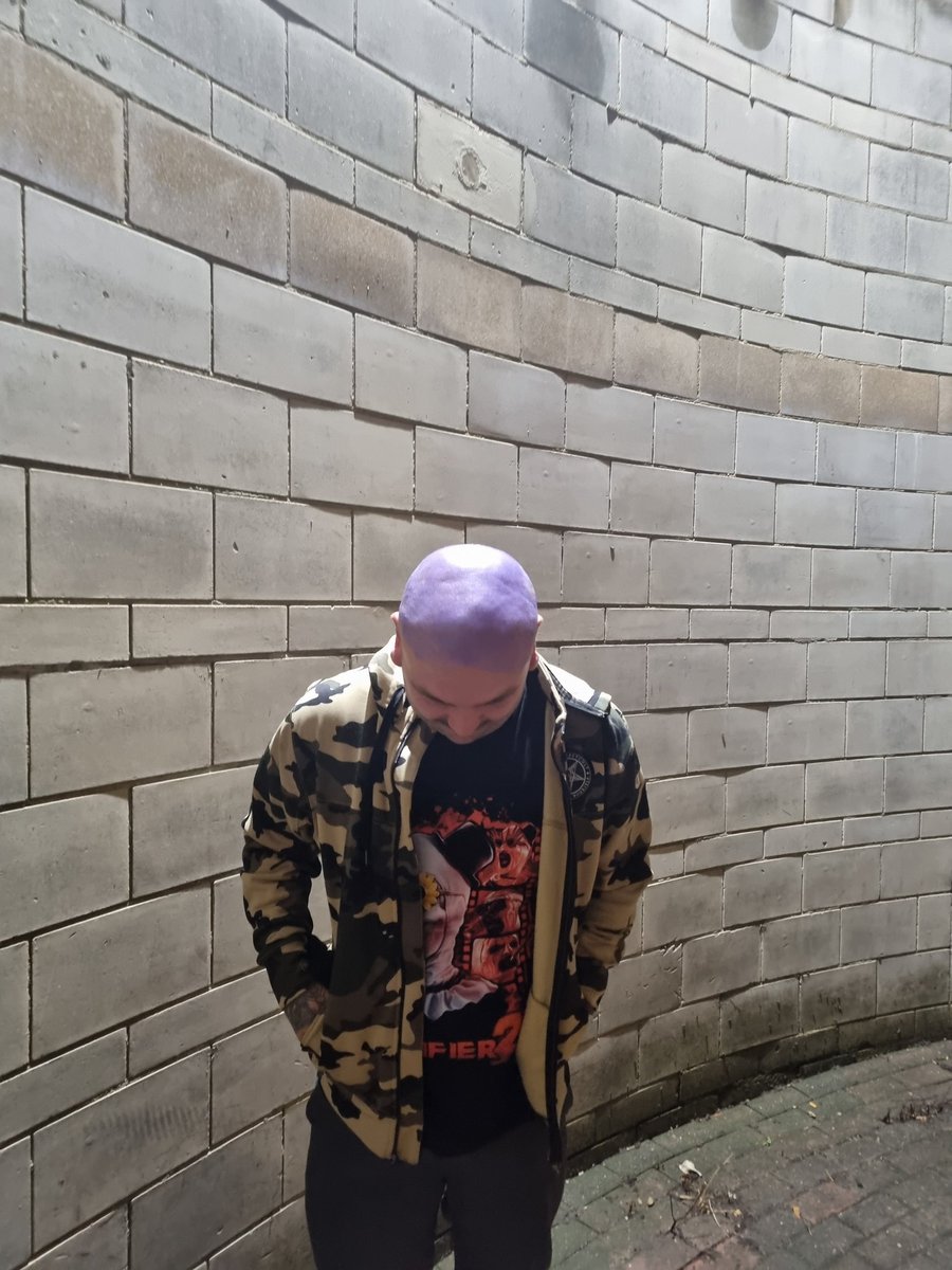 Was lucky enough to get a head rub from <a href="/AlexHorne/">Alex Horne</a> at tonight's <a href="/hornesection/">The Horne Section</a> show <a href="/yorkbarbican/">York Barbican</a>. Did anyone manage to get any photos? This was the end result. #nichetweet #purpleman #purpleryan