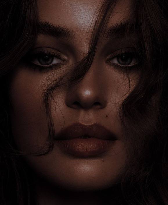 ....

السرور اللي يجي والسرور اللي يروح
أنت سبة روحته .. وأنت سبة جيته .

.

 #بوح_آخر_الليل