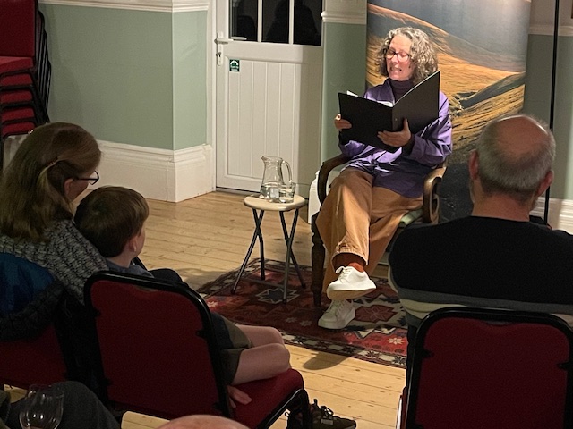 The Border Readers tweet media