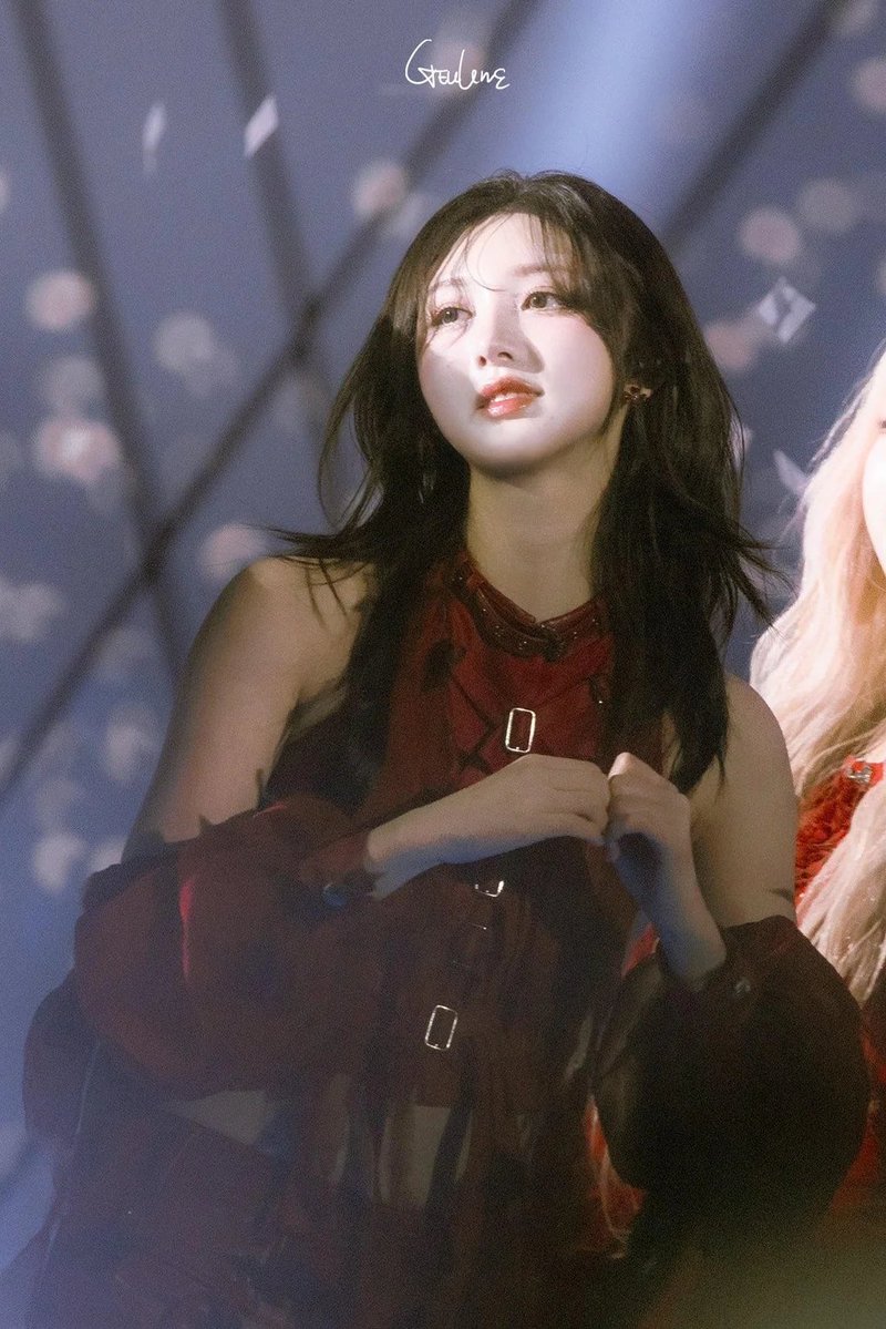 🐿️🍁

#IVE #2025MAMAVOTE