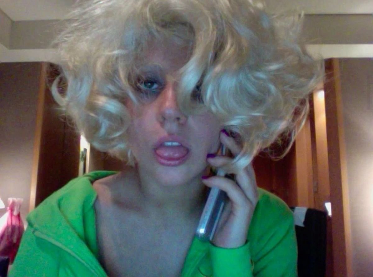 Lady Gaga webcam selfies, 2009
