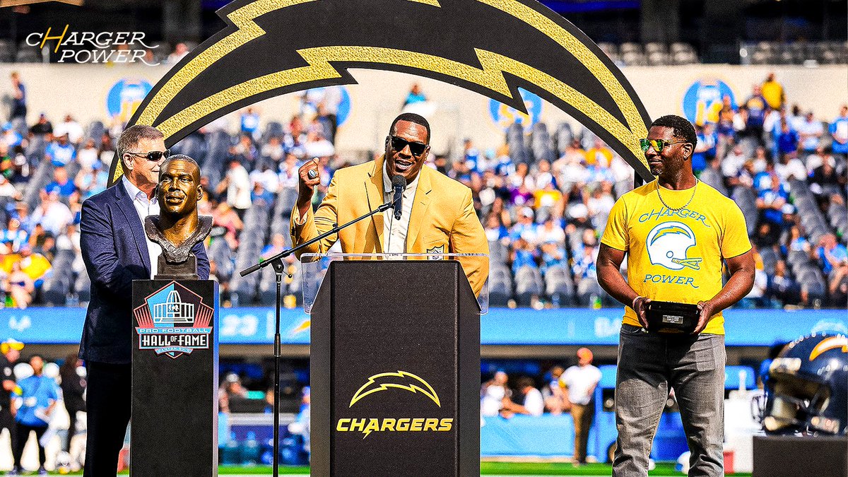 celebrating the goat 🫡

yesterday at halftime, we honored antonio gates as he received his hall of fame ring 