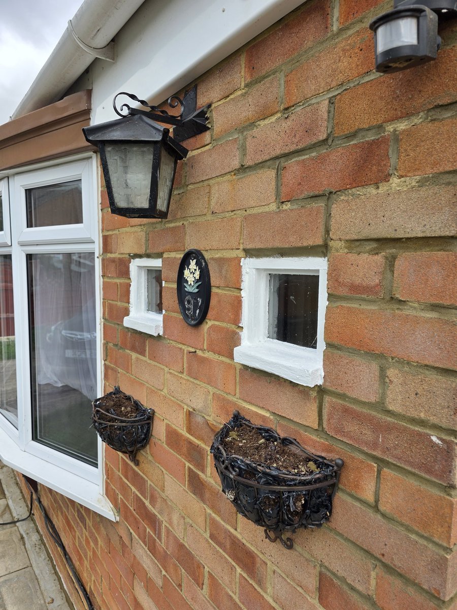 VMpropertyDIY's tweet photo. V&amp;M Property Services 
📞☎️👌😊🛠️🧰🚐🪜#diy #trade #windsor #maidenhead #datchet #goodquality
Complete Property Maintenance  #smallprojects #largeprojects 🚐🧰🛠️ @aleexander_007 @vodafoneuk ☎️ @renaultuk #renaulttrafic 🚐 @samsunguk📱#s25ultra https://t.co/jmzkWYt9ML