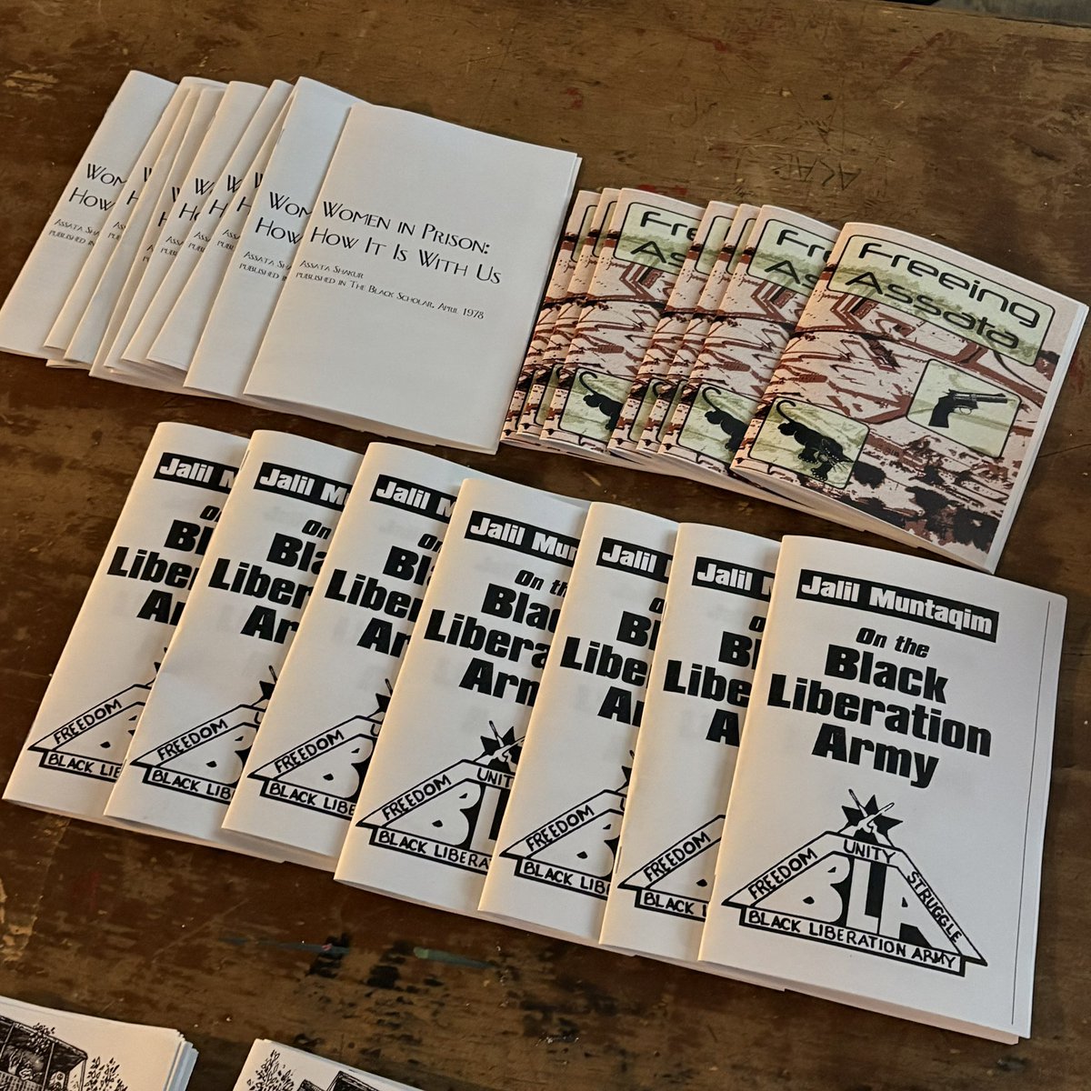 hayxtt's tweet image. Newspapers should be free, and communist should adopt zines into their political agitation.
They’re cheaper to produce, easy to make and they look cool.