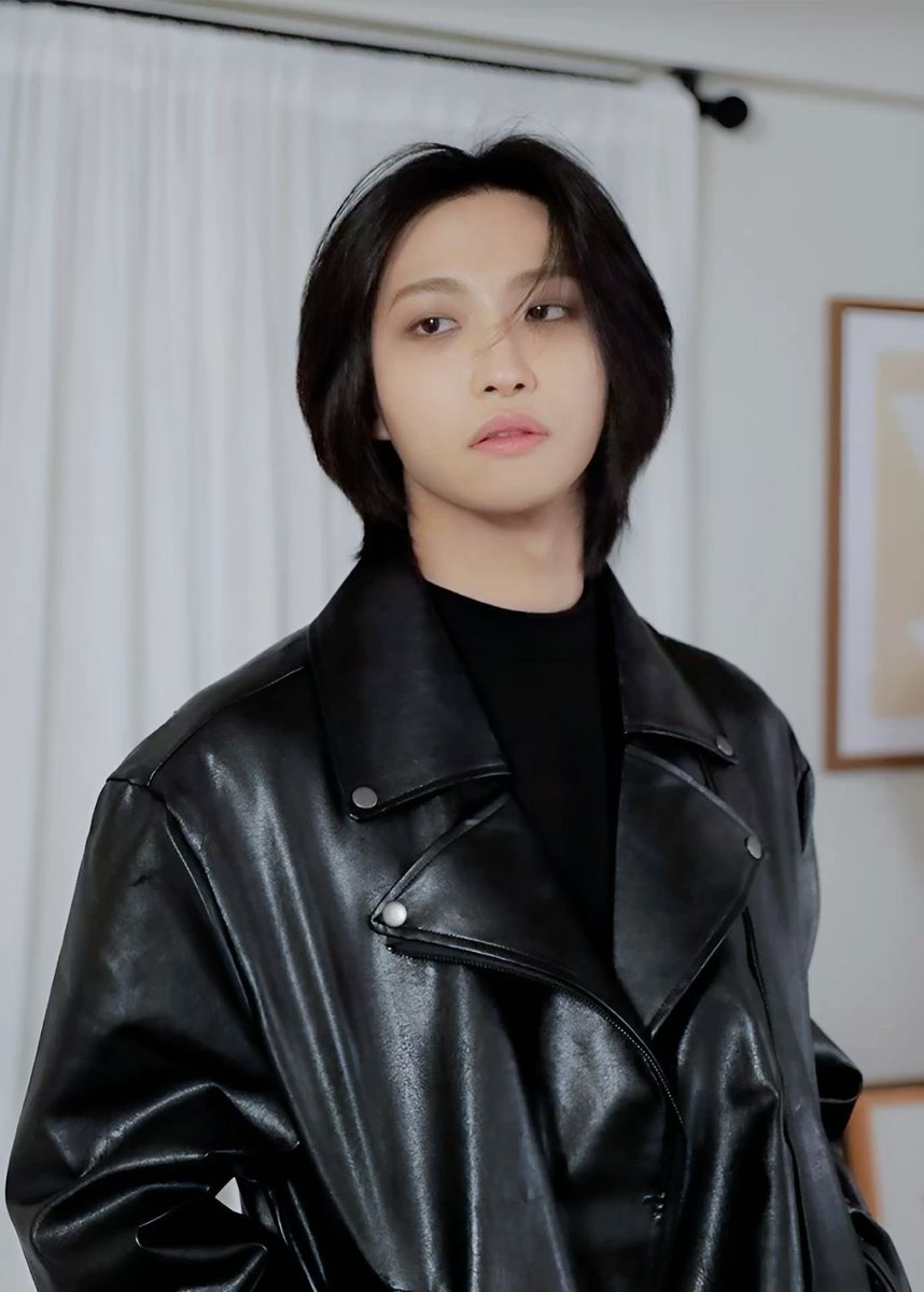 hwayaih's tweet image. Seonghwa de Verbatim com a jaqueta combinando com a do Hongjoong