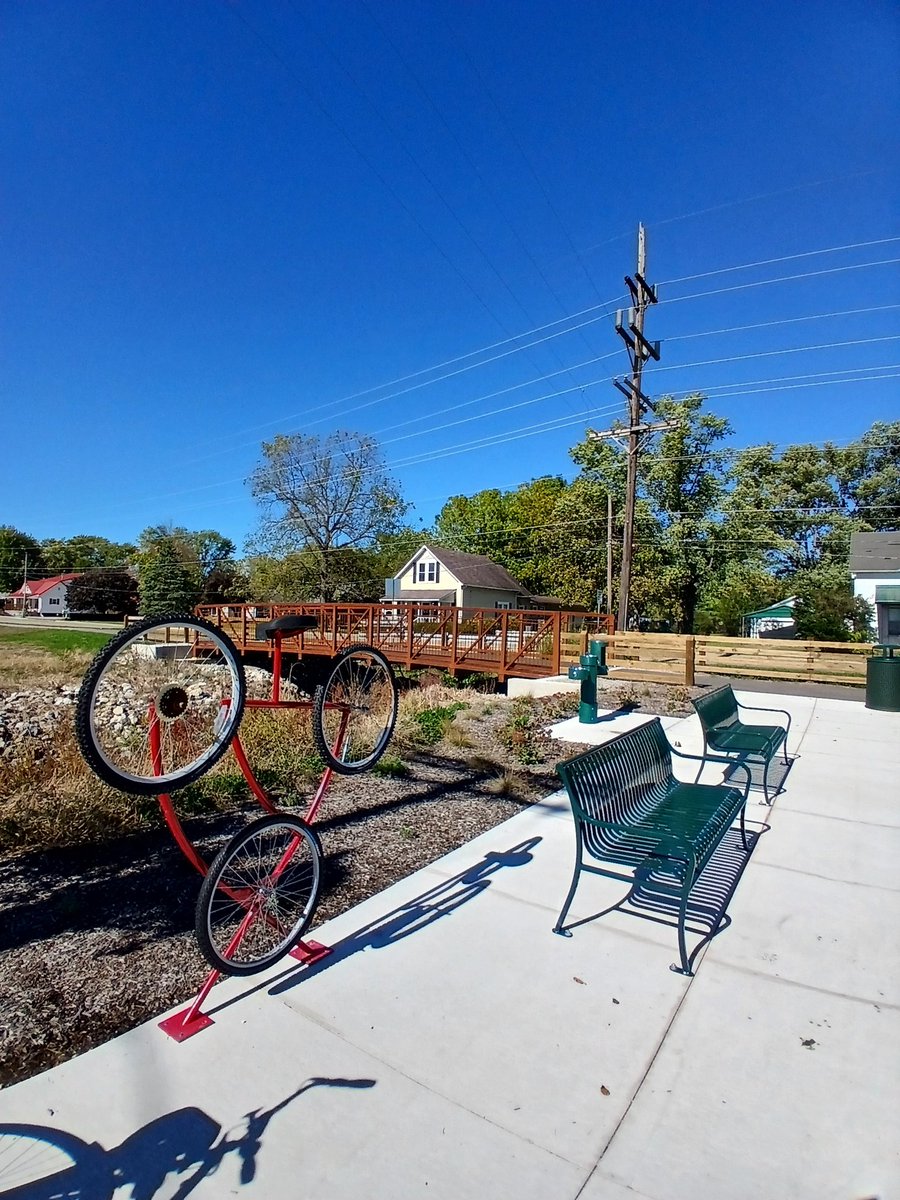 RealGWSchultz's tweet photo. Inspection of the Southwest Connector Trail in Shelbyville. This 2-mile, 10-foot wide shared use path expands the outer trail loop around the city, connecting to an elementary school, the middle school, high school, and aquatic center, as well as residential neighborhoods. https://t.co/TnB9CHTFBu