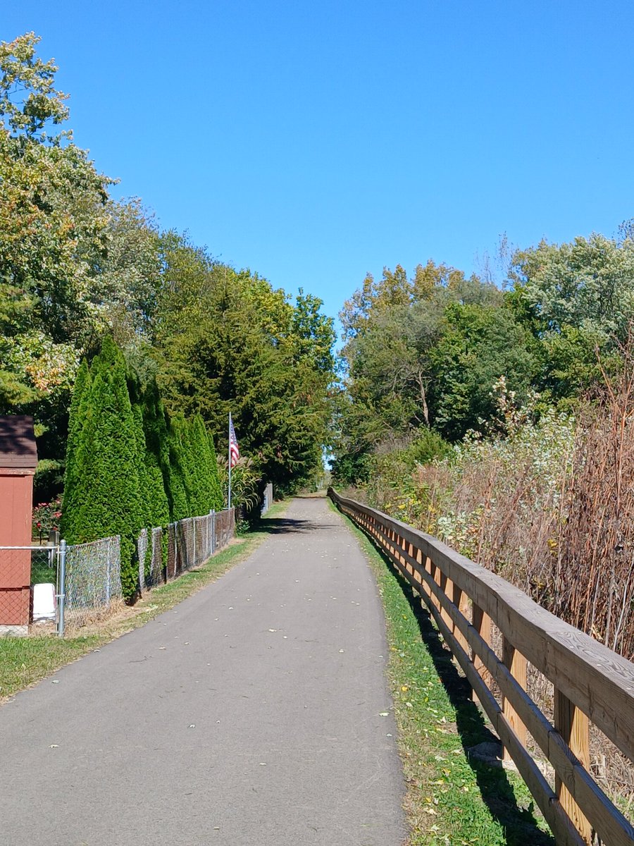 RealGWSchultz's tweet photo. Inspection of the Southwest Connector Trail in Shelbyville. This 2-mile, 10-foot wide shared use path expands the outer trail loop around the city, connecting to an elementary school, the middle school, high school, and aquatic center, as well as residential neighborhoods. https://t.co/TnB9CHTFBu