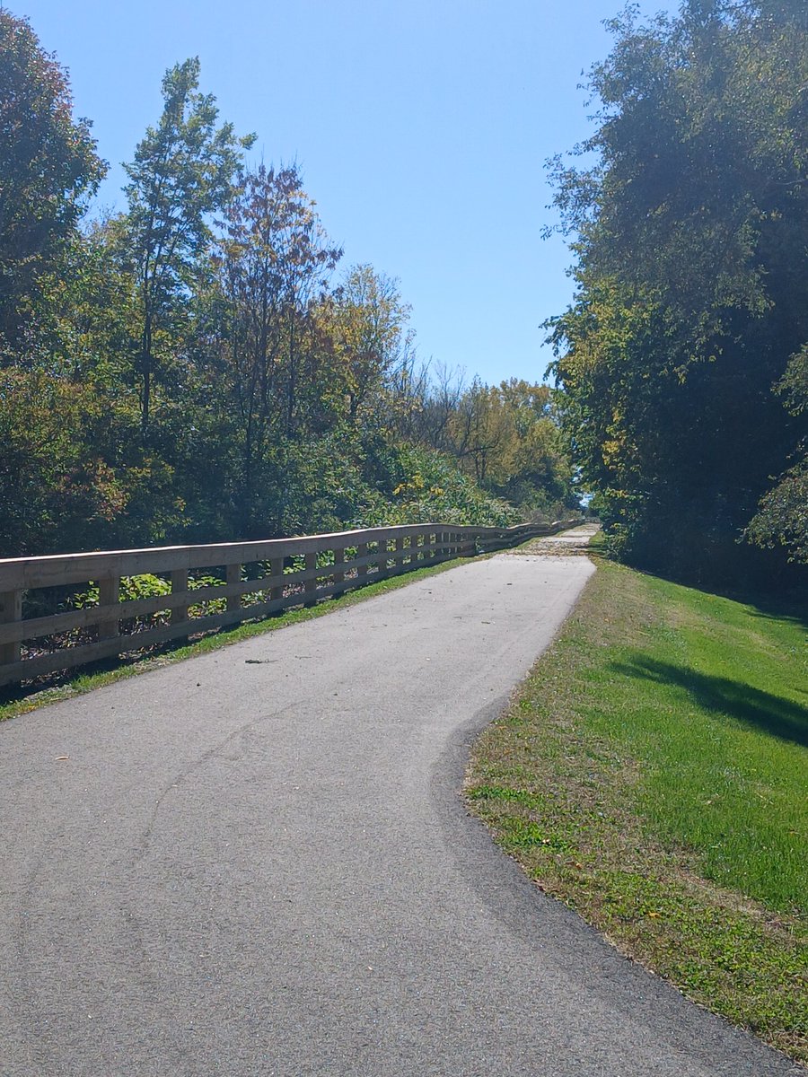 RealGWSchultz's tweet photo. Inspection of the Southwest Connector Trail in Shelbyville. This 2-mile, 10-foot wide shared use path expands the outer trail loop around the city, connecting to an elementary school, the middle school, high school, and aquatic center, as well as residential neighborhoods. https://t.co/TnB9CHTFBu