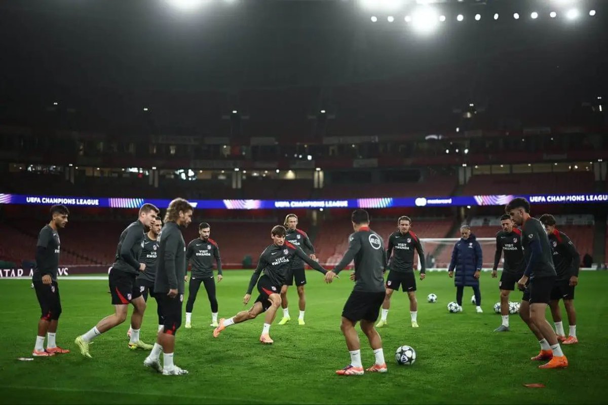 🚨

( <a href="/TheAthleticFC/">The Athletic | Football</a> )

تقدم اتلتيكو بشكوى بعد وجود نقص في الماء الساخن في غرفة ملابس ملعب الإمارات.

عاد لاعبو أتلتيكو إلى فندقهم للاستحمام، واعتذر أرسنال عن هذا الإزعاج.

تم حل المشكلة في غضون 40 دقيقة من إبلاغ أرسنال وقبل انتهاء أتلتيكو من التدريب - لكن فريق سيميوني أنهى