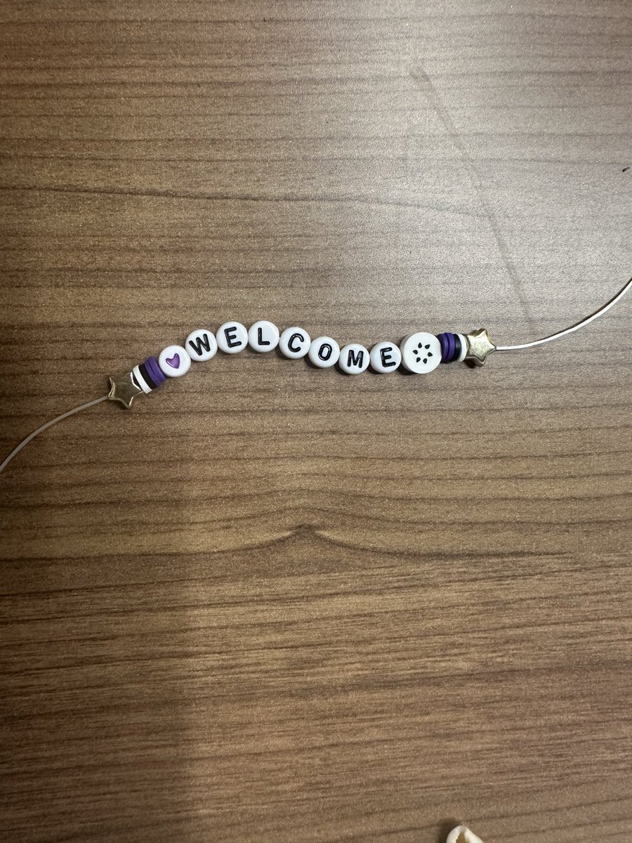 sburtrisd's tweet image. The @ForestMeadowMS TOPS club spent the afternoon making friendship bracelets for new Chargers who enroll💜 This is what the FMMS culture is all about-kindness, connection &amp;amp; community! #chartingourcourse #DreamBigRISD