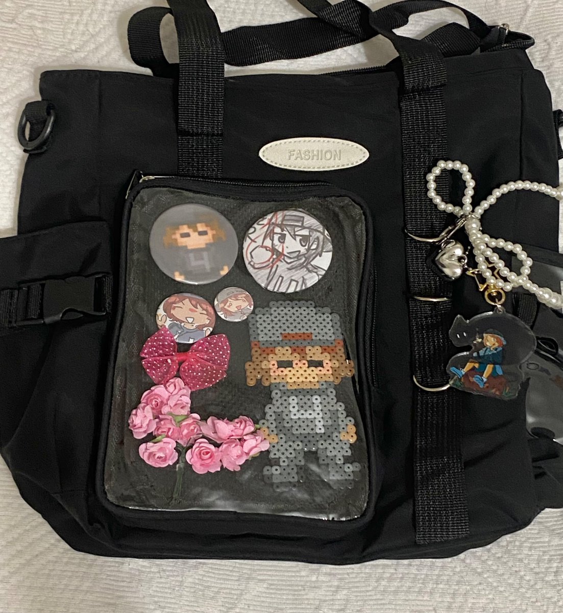 raspie_n's tweet photo. WITORU ITA BAG ! ! ! Im making myself more badges and keychains . .
#witoru #ynfg #うぃとる https://t.co/vnPCKZ5OS1