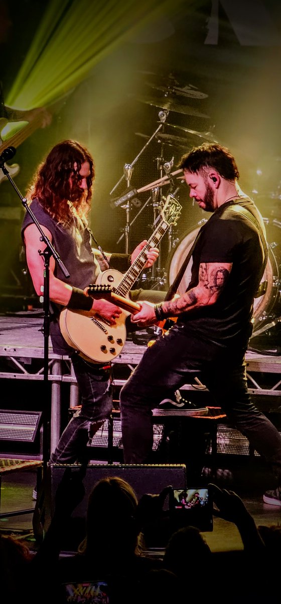 BigEGaming1984's tweet photo. Forgot to post these from the Leeds gig @ThoseDamnCrows @ShaneGreenhall @ronniehuxford @lloydycrow #thosedamncrows #Leeds https://t.co/Ze7UHEY3QZ