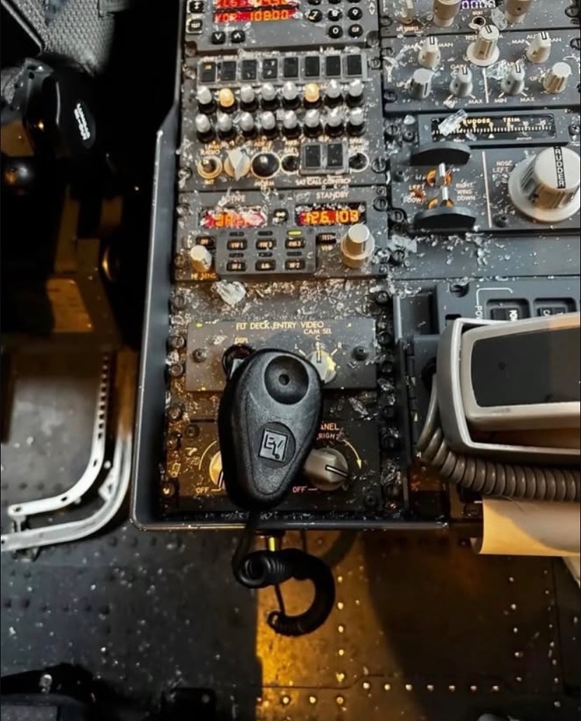 RealDanODowd's tweet image. Over 66% percent of satellites in low earth orbit are SpaceX’s. In LEO there is still enough atmosphere to ensure that everything eventually returns to earth.
In this example, what the pilot described as 'space debris' smashed into the windshield of a Boeing 737, leaving shards…