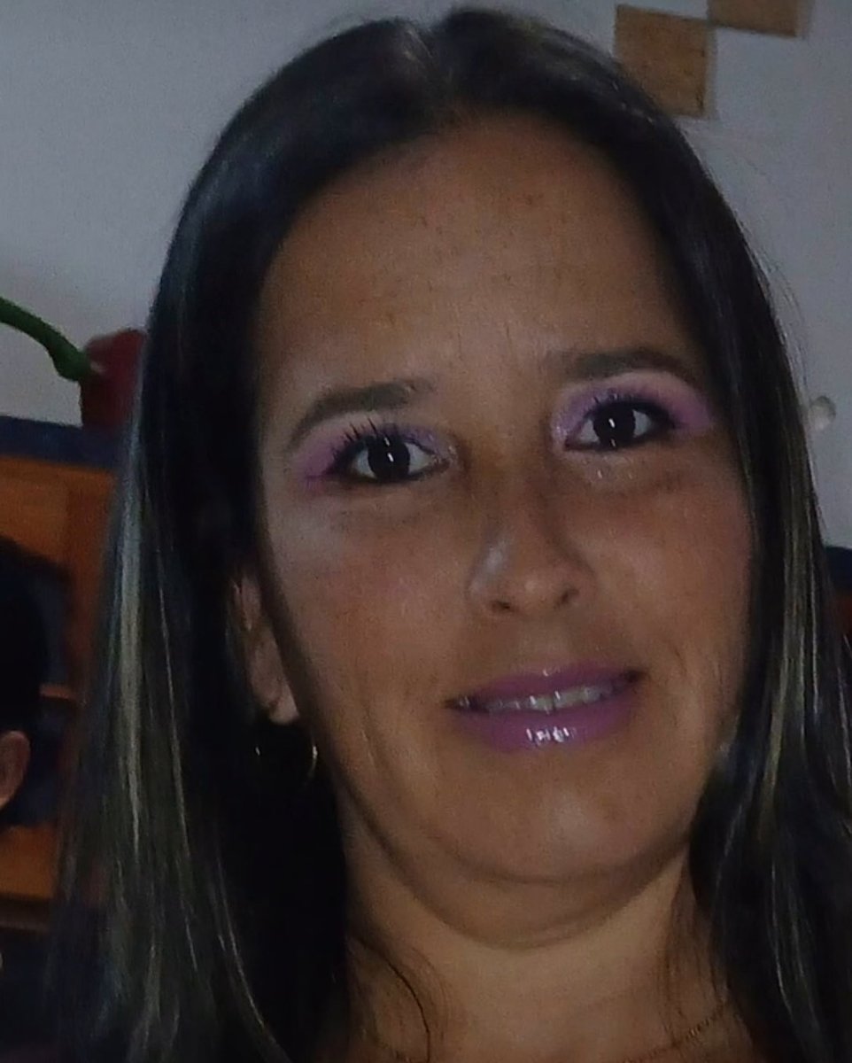 ¡¡DENUNCIA!!   

Charly Cristina Durán de 47 años de edad Abogada Tovareña fue SECUESTRADA el 16 de Octubre del 2025, en hora de la tarde 5:00pm por funcionarios del SEBIN se la llevaron sin ningún motivo, por tal razón, es una Privación llegitima de libertad. 

📌 El régimen