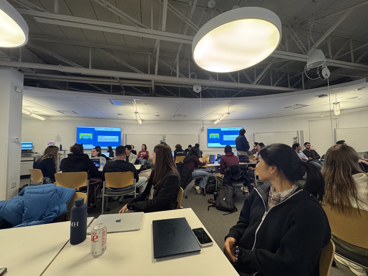nnennahacks's tweet image. This evening, I mentored HBS students on vibe coding. 🙂