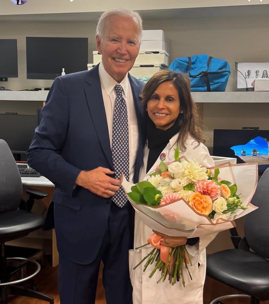 SayMay (@saymaysmith) on Twitter photo While Dumpy posts childish memes and vandalizes the White House, President Biden presented his doctor <a href="/NehaVapiwala/">Neha Vapiwala</a> with a bouquet after completing his radiation therapy. Don’t you miss having a president with class? While Dumpy posts childish memes and vandalizes the White House, President Biden presented his doctor <a href="/NehaVapiwala/">Neha Vapiwala</a> with a bouquet after completing his radiation therapy. Don’t you miss having a president with class?