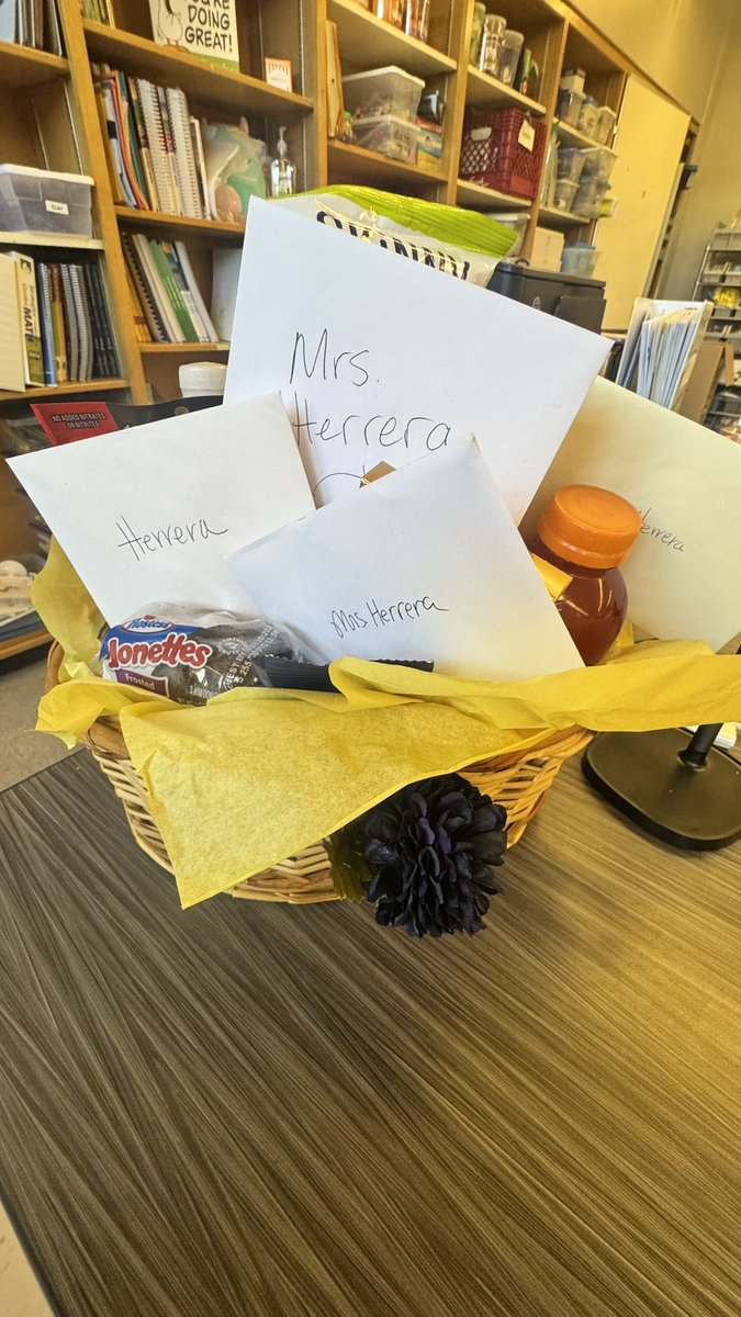 Veronica Herrera tweet media