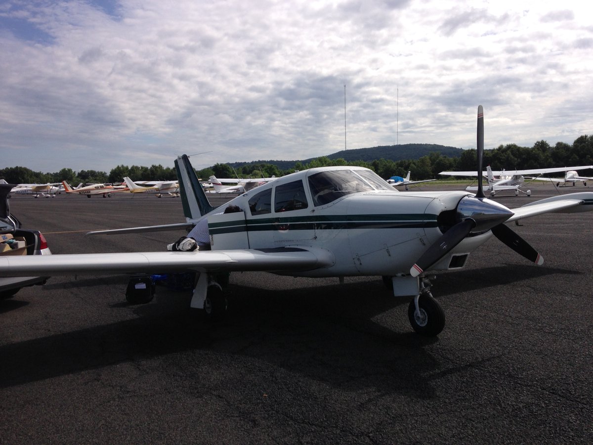 🛩️ Throwback to Oshkosh 2014 when we flew our real Piper Comanche 250! A fan favourite &amp; widely regarded as the king of GA in MSFS. Fly it yourself with Accu-Sim 2.0 for MSFS 2020 &amp; 2024. Accept no imitations.

#AccuSim #MSFS #Comanche250 #FlightSim