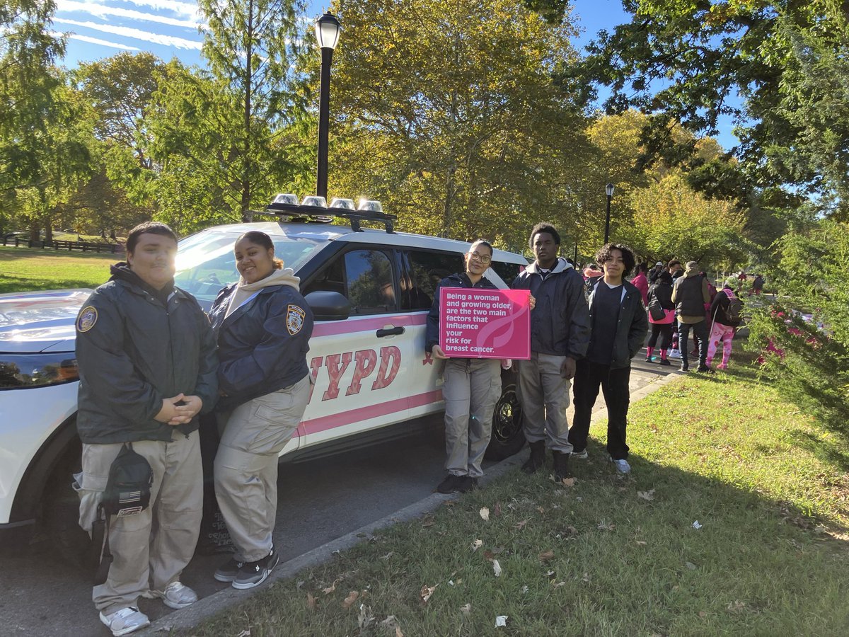 NYPD42Pct's tweet image. Our explorers took steps for a cause that matters 💕 Walking strong in Crotona Park to raise awareness and show support for all those impacted by breast
cancer
. #BreastCancerAwareness #42Explorers #CommunityStrong
