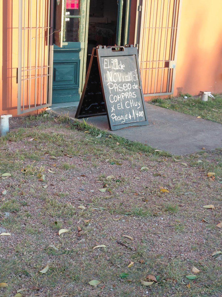 Este Centro Cultural depende de la Intendencia de Montevideo?? De ser así sería una vergüenza, por un lado ponen el impuesto "Temu" y te dicen que es para cuidar el comercio local y por otro lado se promocionan compras en el Chuy... haremos Pedido de Informe desde el Parlamento.