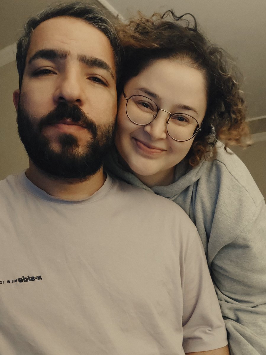 Aylardır rezil uyku düzeni(?)
Ve sonunda filmimizi tamamladık. 
İlk andan beri yanımda olan, kalbimin pusulası sana minnettarım. Şansımız, bahtımız aydınlık olsun.
Seni çok seviyorum
Kayıt Dışı Prodüksiyon iftiharla sunar efenim... 

#sinema #kısafilm #belgesel #turkiye #ardahan