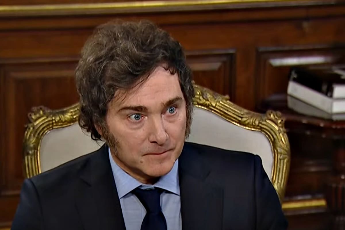 MConurbasic's tweet image. En el último mes a los libertarios les aparecieron:
🔸2 narcodiputados y 1 narcoministra
🔸2 femicidas
🔸2 violines
🔸1 diputado pidiendo coima a los asesores
¿Se imaginan lo que no nos enteramos y lo que puede pasar si los dejamos seguir?
EL DOMINGO HAY QUE FRENAR A MILEI