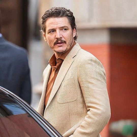 eternallypascal's tweet image. it baffles me that pedro thought he didn’t look attractive while filming the materialists