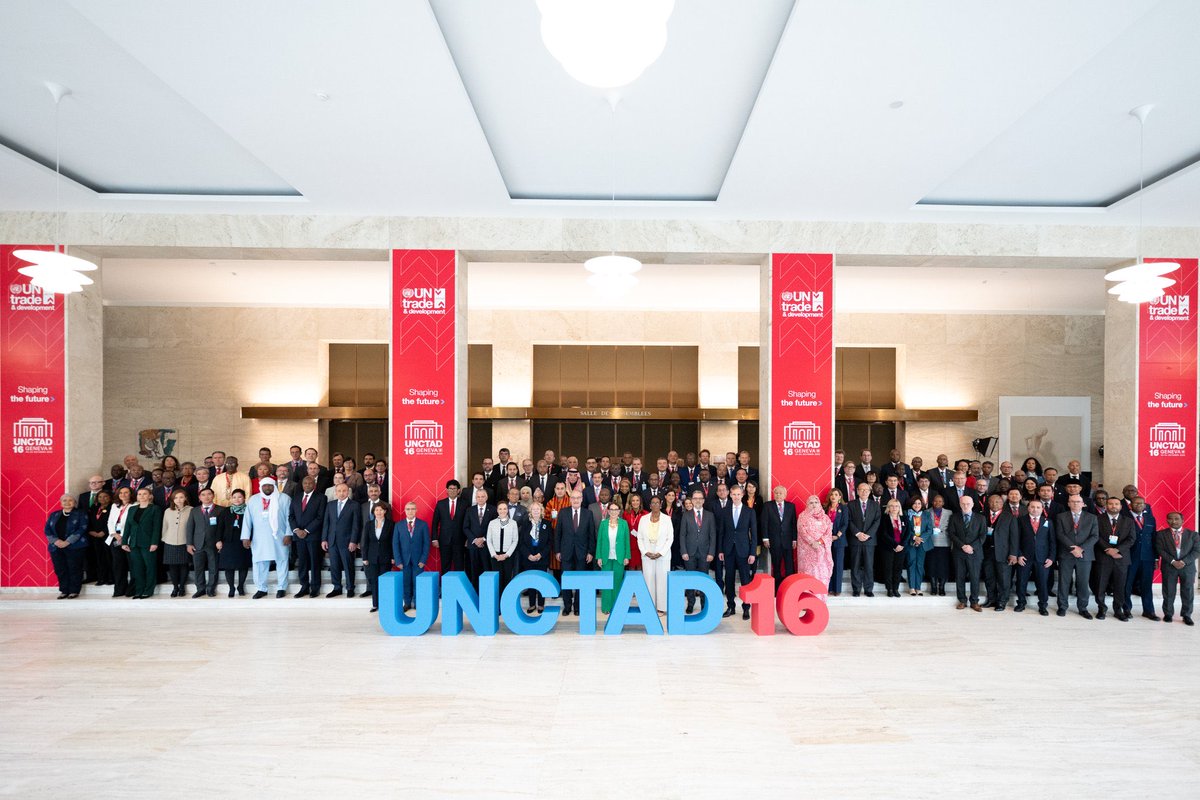 BoliviaUNOG's tweet photo. #Bolivia 🇧🇴 participa en la 16a Conferencia sobre Comercio y Desarrollo #UNCTAD16 que se realiza bajo el tema: “Construyendo el Futuro: Impulsando la Transformación Económica para un Desarrollo Equitativo, Inclusivo y Sostenible", 

Reafirmamos nuestro compromiso con impulsar una agenda global que permita lograr un comercio y desarrollo más justos para nuestros pueblos. 

#ShapingTheFuture #BoliviaEnGinebra