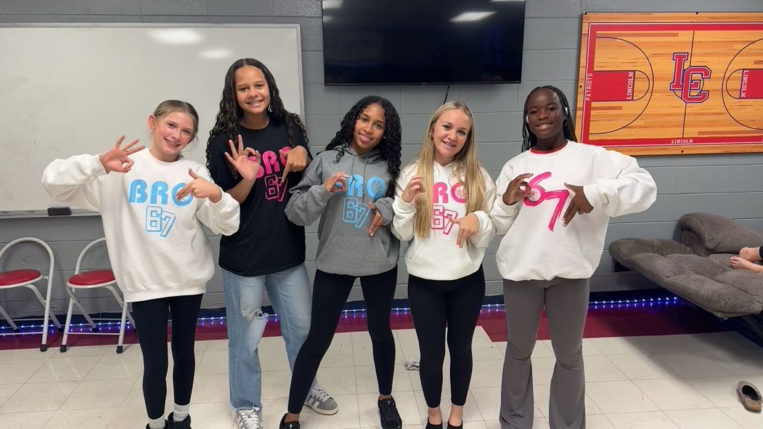 These girls got these shirts this weekend 

Goofy bunch 😝