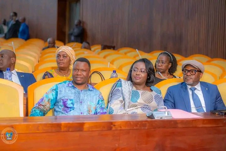 Gradi Mbala (@gradi_mbala) on Twitter photo Donc, parmi les 500 députés de l’Assemblée nationale, personne n’est plus compétent que Boji pour remplacer VK ?
Franchement, il est temps que des vrais compétents prennent ce siège pour qu’on ait enfin droit à un spectacle digne de ce nom ! Donc, parmi les 500 députés de l’Assemblée nationale, personne n’est plus compétent que Boji pour remplacer VK ?
Franchement, il est temps que des vrais compétents prennent ce siège pour qu’on ait enfin droit à un spectacle digne de ce nom !