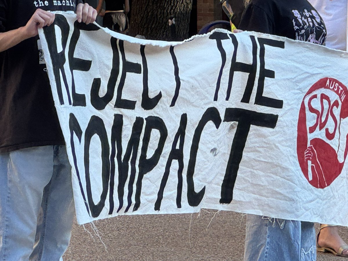FarrahWaltonTV's tweet photo. UT students are marching Monday evening against the Trump Administration’s Higher Education Compact, saying it limits free speech and access for marginalized and international students. 

We’re asking UT if it plans to sign. 

@cbsaustin @UTAustin #utaustin https://t.co/MGMUtQDPNL
