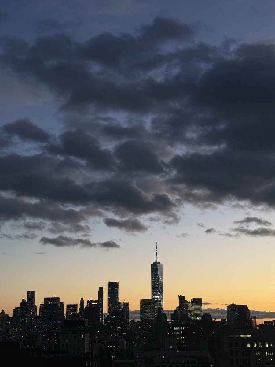 amy____chen's tweet image. Will never get tired of this view from @merge_api nyc office 😌