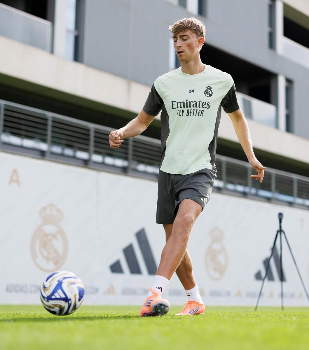 Dean Huijsen. ⏳⏳⏳