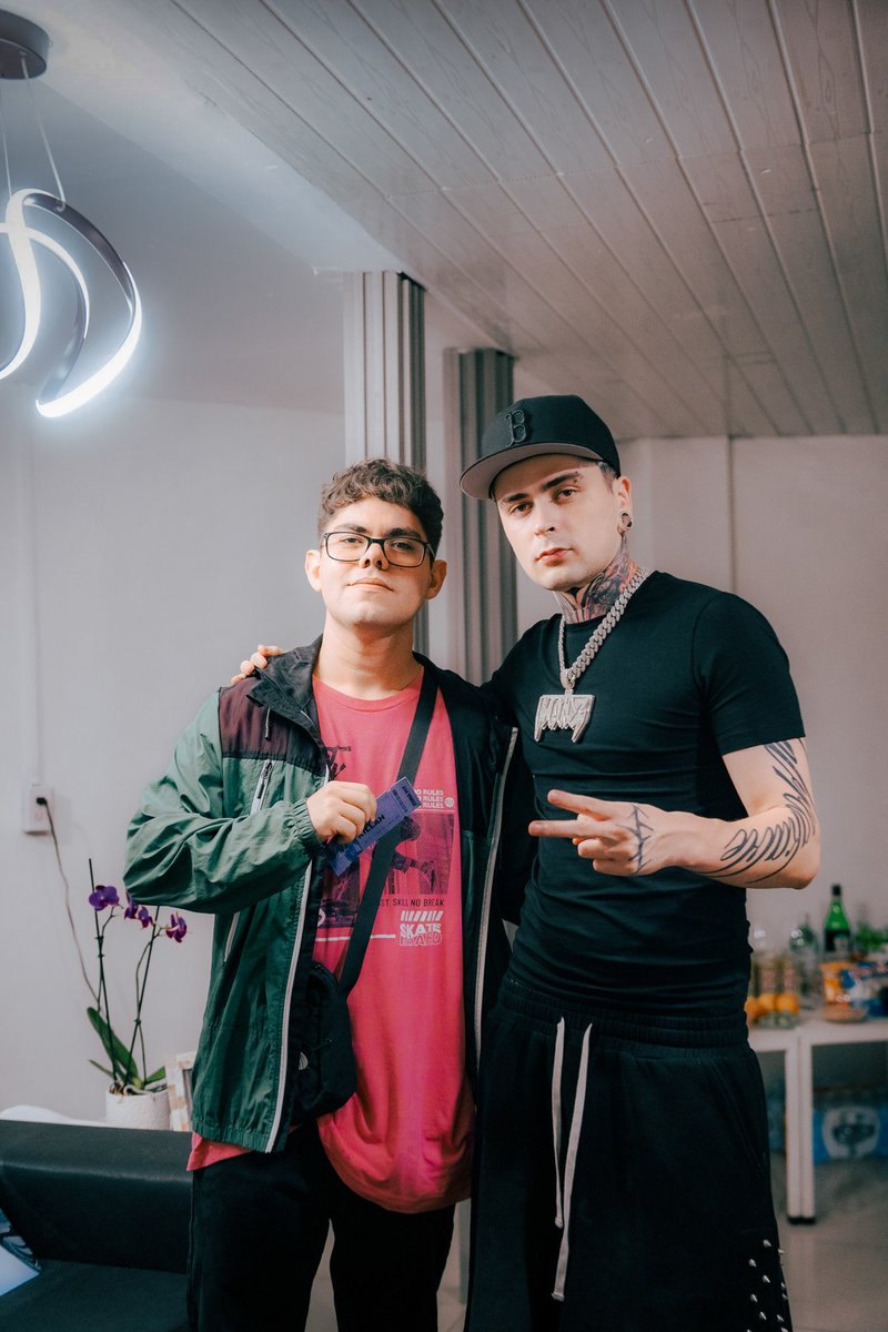Parzival_Music's tweet photo. Primer show de @litkillah en Costa Rica 🇨🇷🇦🇷
De oír sus freestyles y música desde hace años; a tener la oportunidad de compartir con el, increíble todo y un vibron de persona. 

Gracias Dios por estas cosas tan tuanis 🔥💯 https://t.co/O4DgUUm0ge