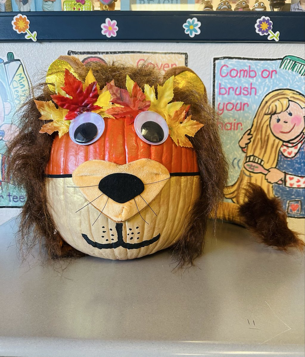 My lion pumpkin for our work pumpkin decorating contest. 🎃🦁 <a href="/LockhartISD/">Lockhart ISD</a> <a href="/Carver_Cubs/">Carver Early Education Center</a>